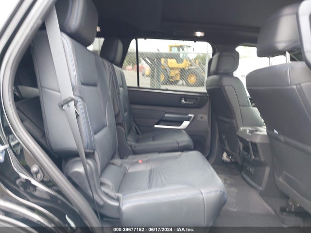 Toyota Sequoia Platinum 2023 7SVAAABA3PX012440 Image 8