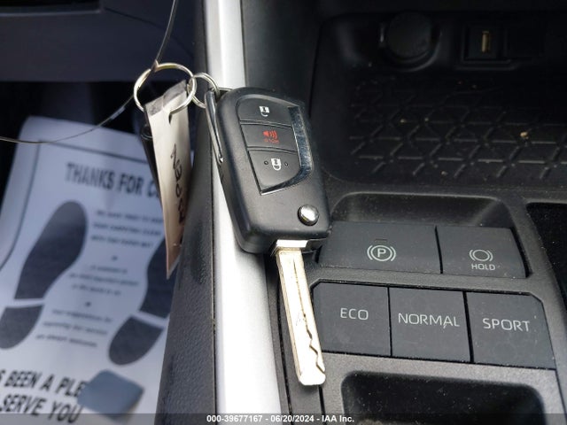 Toyota RAV4 LE 2020 2T3H1RFV0LW094324 Image 11