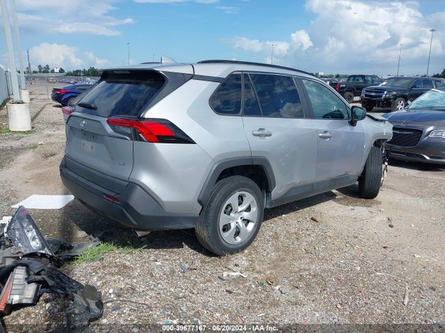 Toyota RAV4 LE 2020 2T3H1RFV0LW094324 Image 4