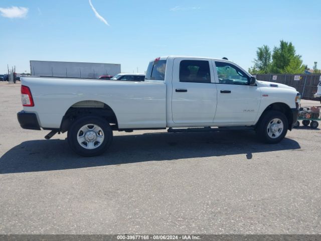 3C6UR5HJ6NG203079 RAM 2500 Tradesman  4x4 8' Box