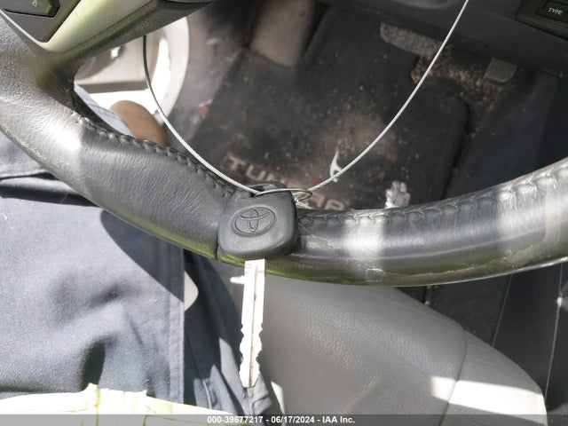 5TFFW5F18HX227980 Toyota Tundra Limited 5.7l V8