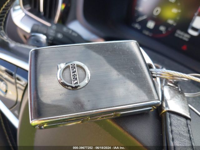 7JR102FM3KG015517 Volvo S60 T5 R-design