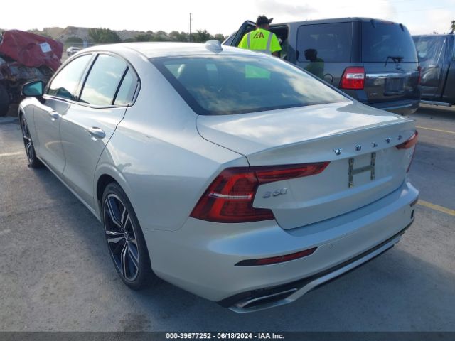 7JR102FM3KG015517 Volvo S60 T5 R-design