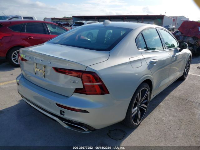 7JR102FM3KG015517 Volvo S60 T5 R-design