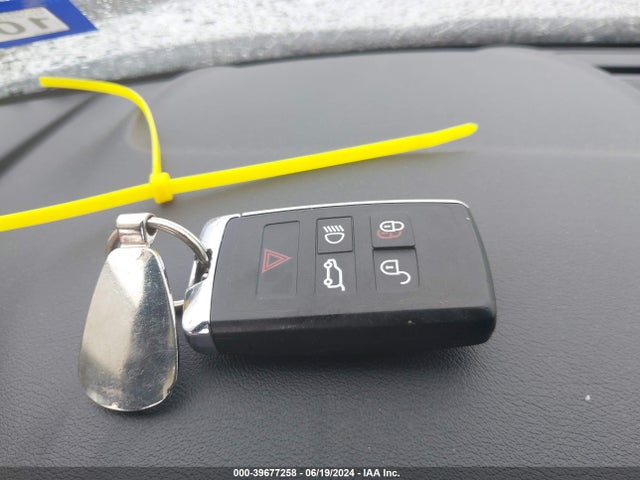 2021 JAGUAR E-PACE SADFK2FX7M1022201 Photo 10