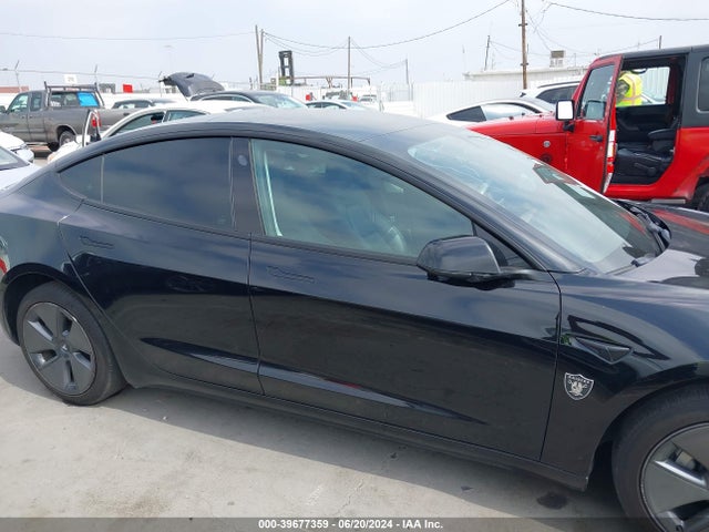 Tesla Model 3 Rear-wheel Drive 2022 5YJ3E1EA7NF107934 Image 12