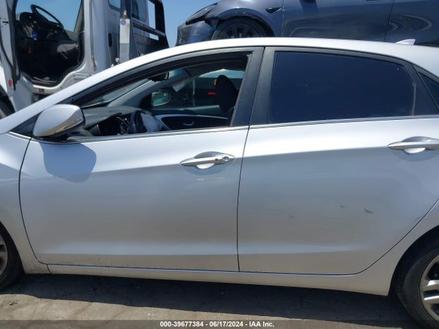 Hyundai ELANTRA GT 2016 KMHD35LH8GU258501 Image 15