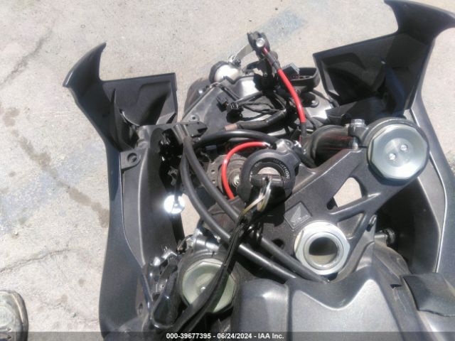 2017 HONDA CBR1000 JH2SC7716HK000065 Photo 6