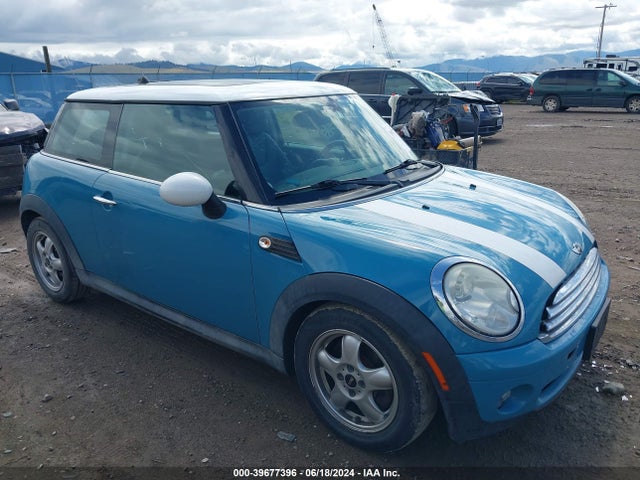 2010 MINI COOPER WMWMF3C55ATZ62199 Photo 0