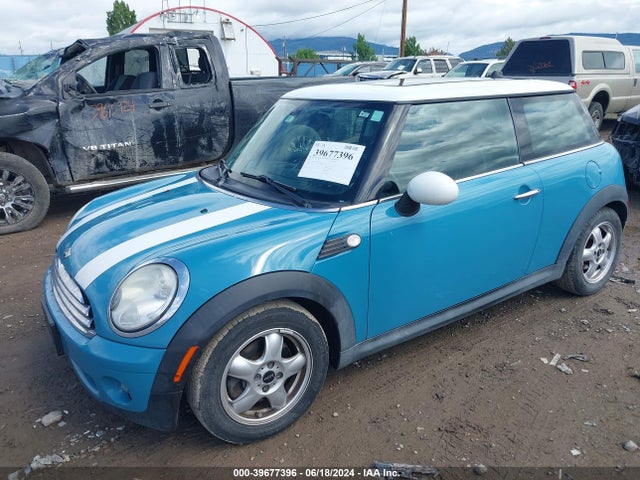 2010 MINI COOPER WMWMF3C55ATZ62199 Photo 1