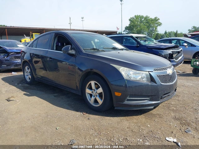2014 1G1PC5SB2E7125722 main image