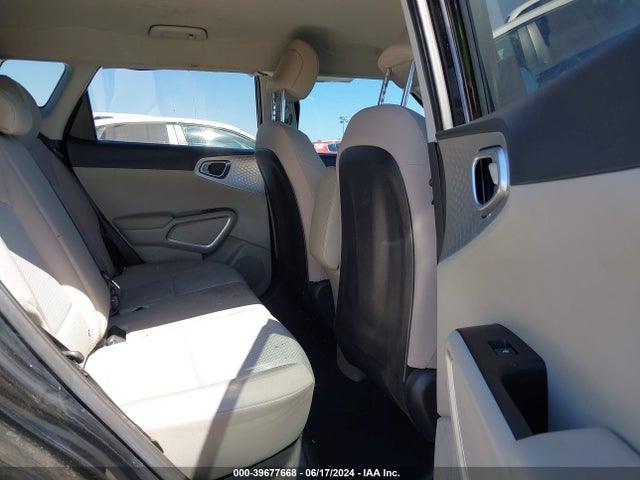 KIA SOUL LX 2020 KNDJ23AU0L7024599 Image 8