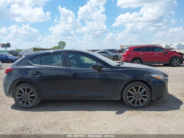 3MZBN1L38JM195069 Mazda Mazda3 Touring