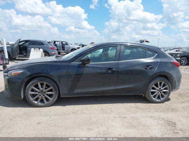 3MZBN1L38JM195069 Mazda Mazda3 Touring
