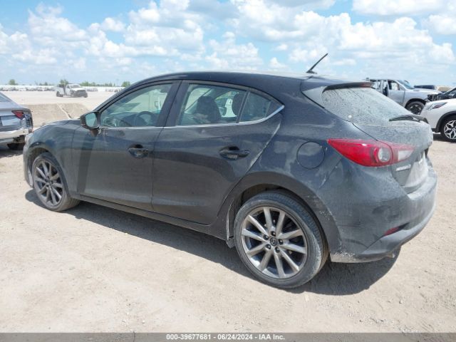 3MZBN1L38JM195069 Mazda Mazda3 Touring