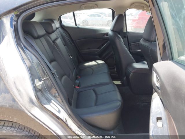 3MZBN1L38JM195069 Mazda Mazda3 Touring