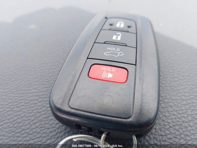 2T3A1RFV1MC216838 Toyota Rav4 Xle Premium