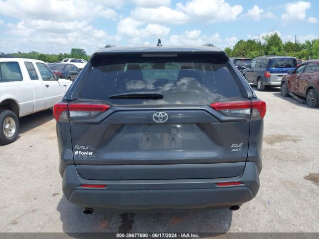 2T3A1RFV1MC216838 Toyota Rav4 Xle Premium