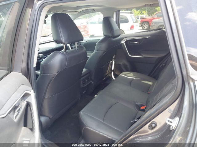 2T3A1RFV1MC216838 Toyota Rav4 Xle Premium