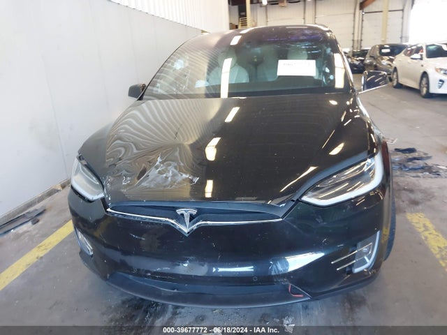 Tesla Model X 60d/70d/75d/90d 2016 5YJXCAE2XGF008172 Image 12