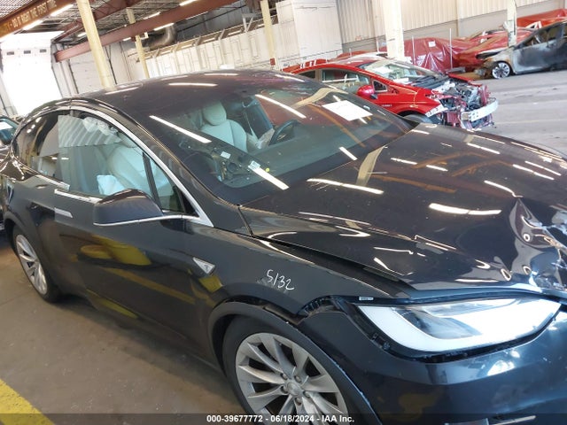 Tesla Model X 60d/70d/75d/90d 2016 5YJXCAE2XGF008172 Image 13