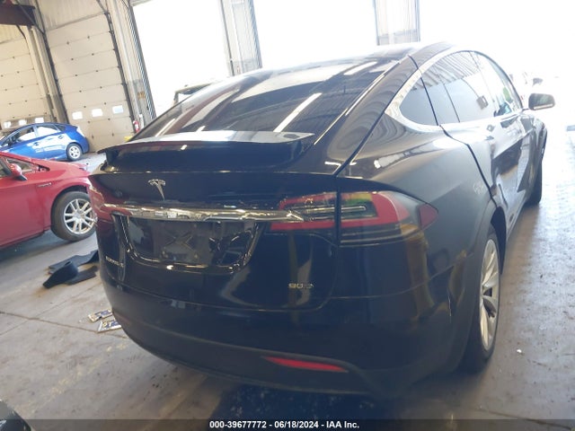 Tesla Model X 60d/70d/75d/90d 2016 5YJXCAE2XGF008172 Image 16