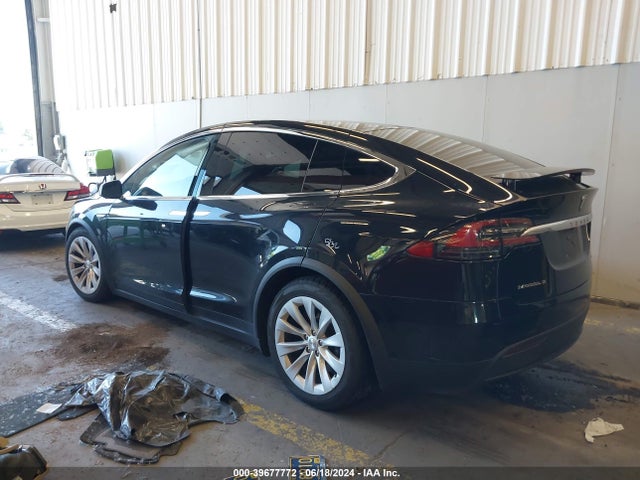 Tesla Model X 60d/70d/75d/90d 2016 5YJXCAE2XGF008172 Image 3