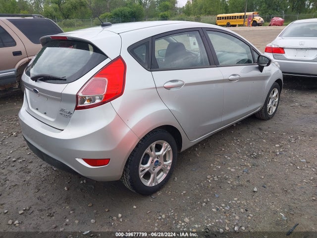 Ford FIESTA SE 2014 3FADP4EJ3EM122075 Image 4