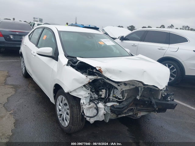Toyota COROLLA LE 2018 5YFBURHE0JP855631 Image 6