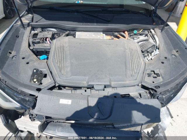 WA1LAAGE9KB017236 Audi E-tron Premium Plus