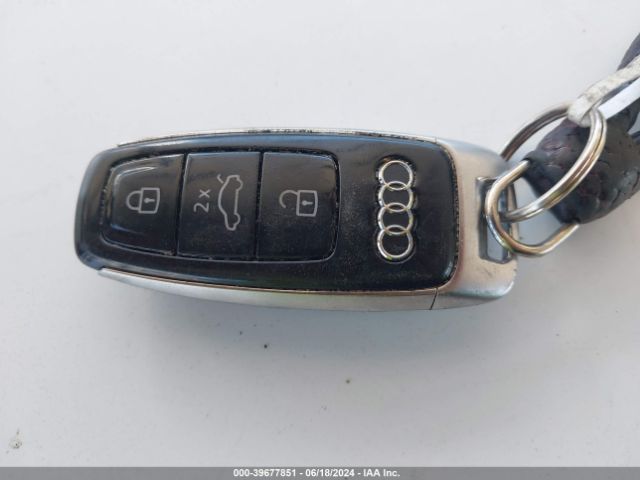 WA1LAAGE9KB017236 Audi E-tron Premium Plus