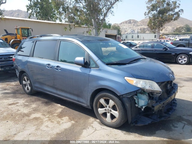 Toyota Sienna Le 8 Passenger 2015 5TDKK3DCXFS573681 main image