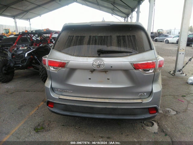 Toyota Highlander Xle V6 2014 5TDKKRFHXES009412 Image 17