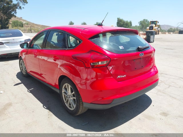 Ford FOCUS SE 2016 1FADP3K23GL268682 Image 3