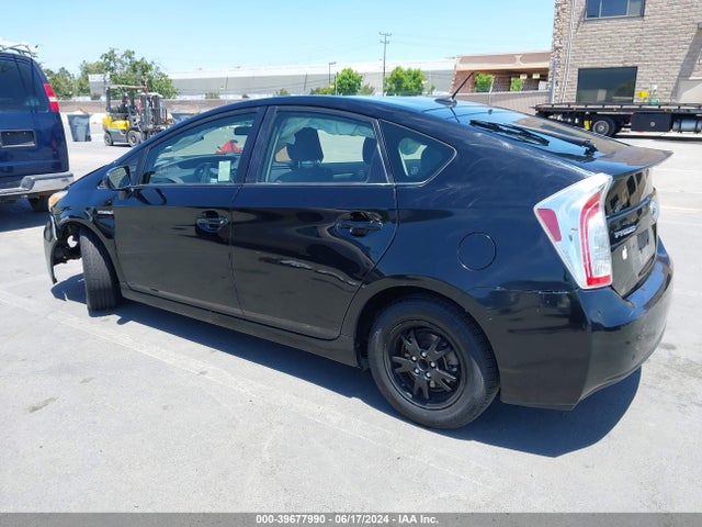 Toyota Prius Three 2015 JTDKN3DU1F0456851 Image 3