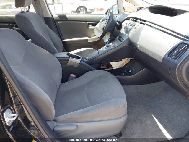 Toyota Prius Three 2015 JTDKN3DU1F0456851 Image 5