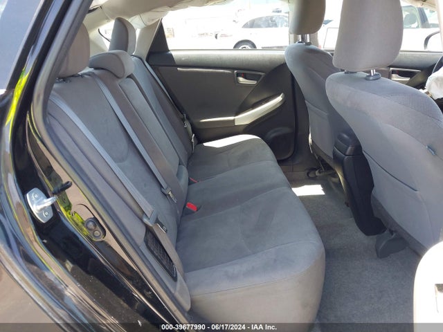 Toyota Prius Three 2015 JTDKN3DU1F0456851 Image 8