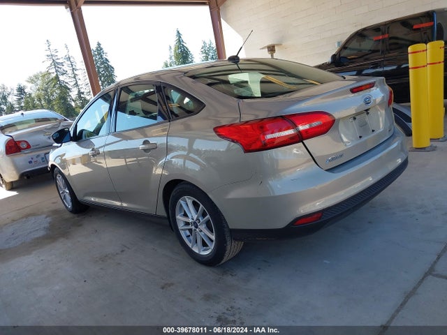 Ford FOCUS SE 2015 1FADP3F21FL205587 Image 3