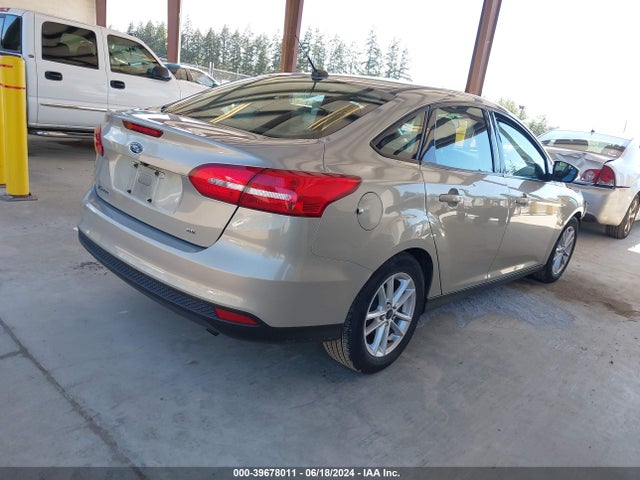 Ford FOCUS SE 2015 1FADP3F21FL205587 Image 4
