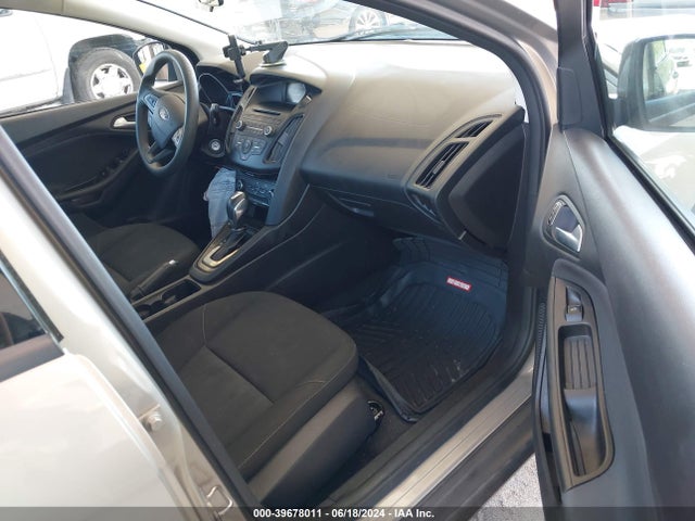 Ford FOCUS SE 2015 1FADP3F21FL205587 Image 5