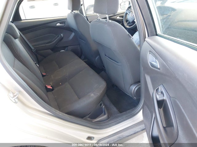 Ford FOCUS SE 2015 1FADP3F21FL205587 Image 8