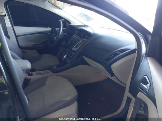 1FADP3K26EL461910 Ford FOCUS SE