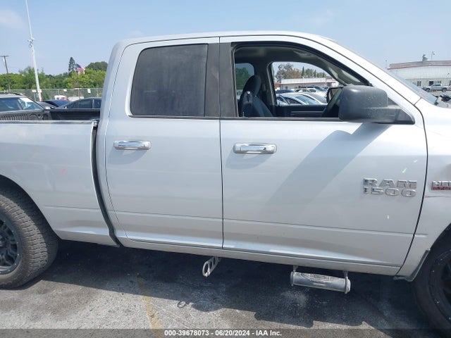 1C6RR7GT7HS544783 RAM 1500 Slt Quad Cab 4x4 6'4 Box