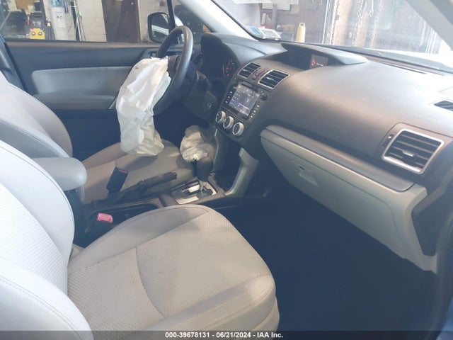 Subaru Forester 2.5i Premium 2016 JF2SJAGC4GH513972 Image 5