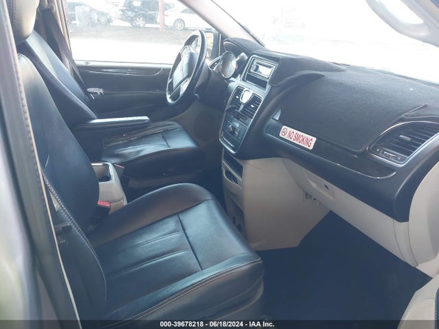 2C4RC1BG5ER383137 Chrysler Town & Country Touring
