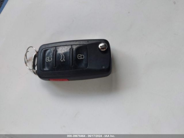 1VWAT7A32FC087420 Volkswagen Passat 1.8t Limited Edition