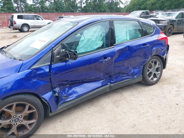 Ford FOCUS SE 2014 1FADP3K26EL143219 Image 6
