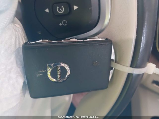 YV4L12RK5N1926208 Volvo Xc60 B5 Momentum