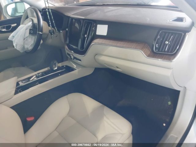 YV4L12RK5N1926208 Volvo Xc60 B5 Momentum
