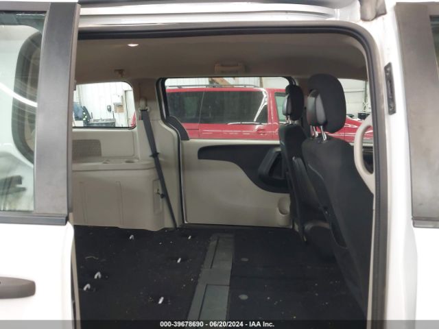 2C4RDGBG3GR320606 Dodge Grand Caravan American Value Pkg